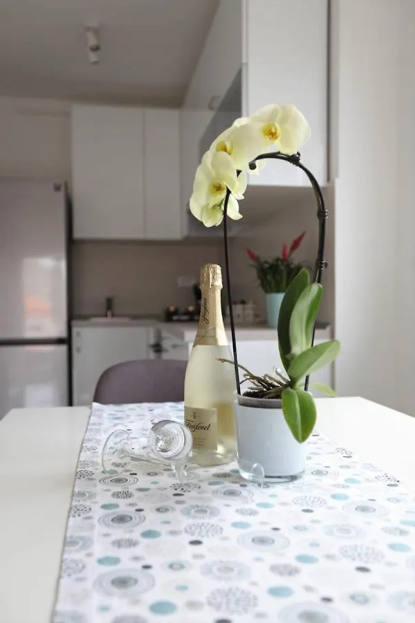 Apartment Sunset 트로기르